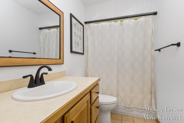 7000 Camelback Drive NE, Rockford, MI 49341