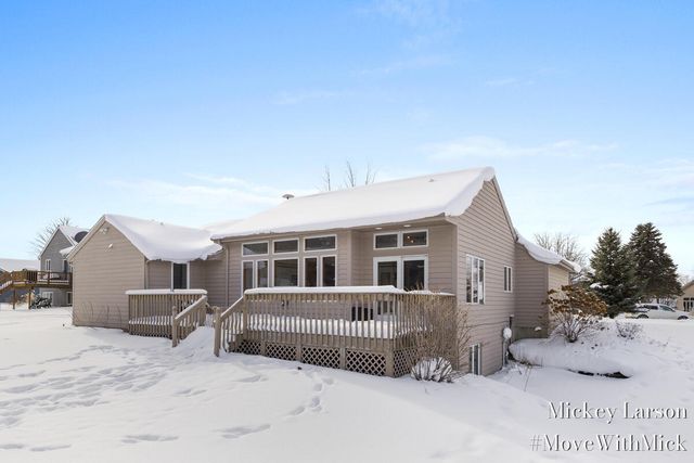 7000 Camelback Drive NE, Rockford, MI 49341