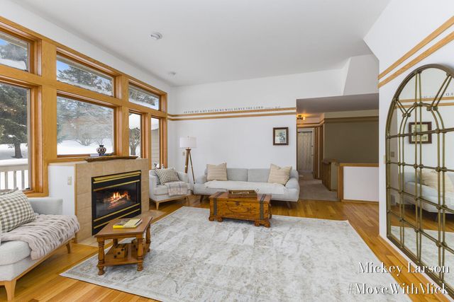 7000 Camelback Drive NE, Rockford, MI 49341