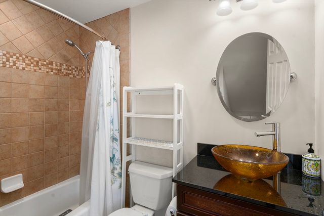 53 Hiawatha Ave, Waltham, MA 02451