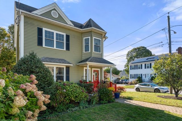 53 Hiawatha Ave, Waltham, MA 02451