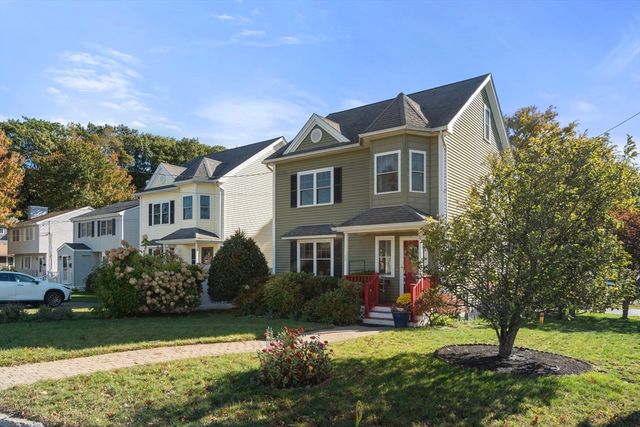 53 Hiawatha Ave, Waltham, MA 02451