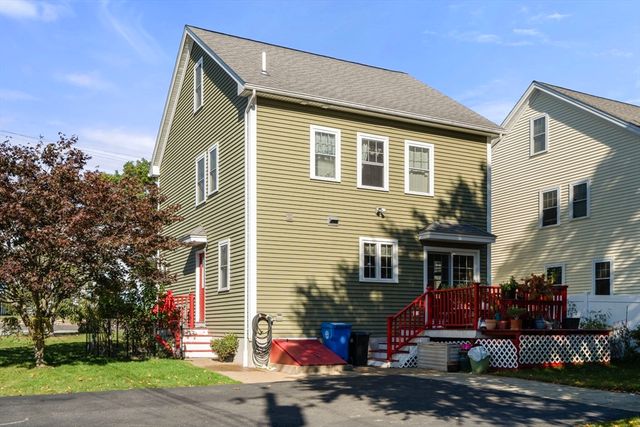53 Hiawatha Ave, Waltham, MA 02451