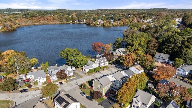 53 Hiawatha Ave, Waltham, MA 02451