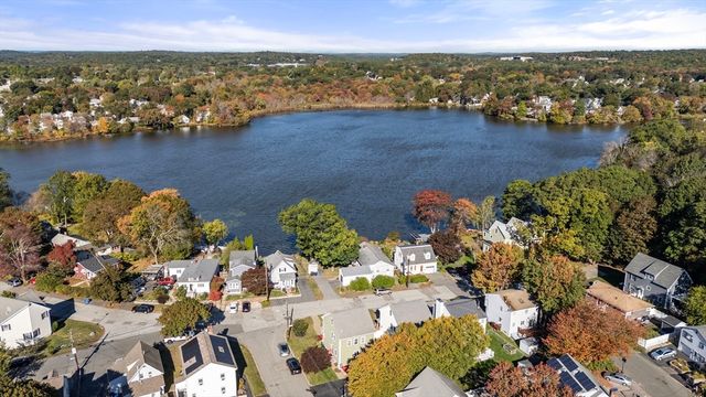 53 Hiawatha Ave, Waltham, MA 02451