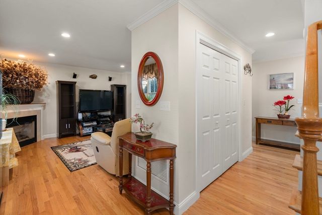 53 Hiawatha Ave, Waltham, MA 02451