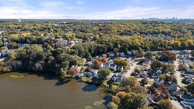 53 Hiawatha Ave, Waltham, MA 02451