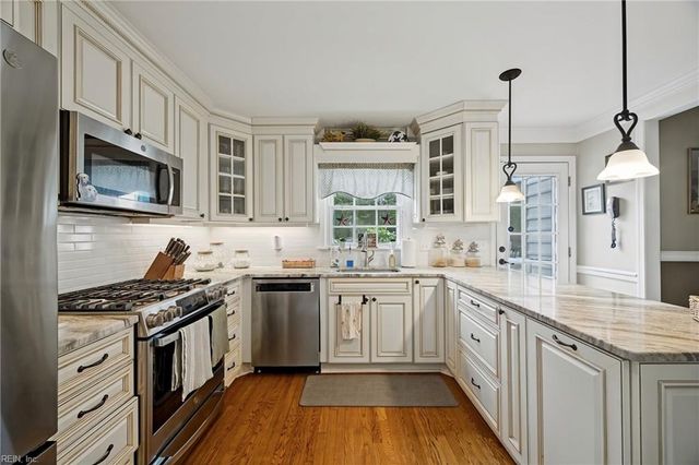 423 Weston RD, Yorktown, VA 23692