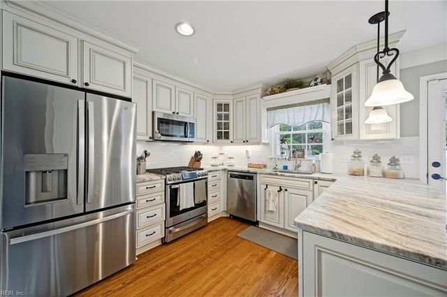 423 Weston RD, Yorktown, VA 23692