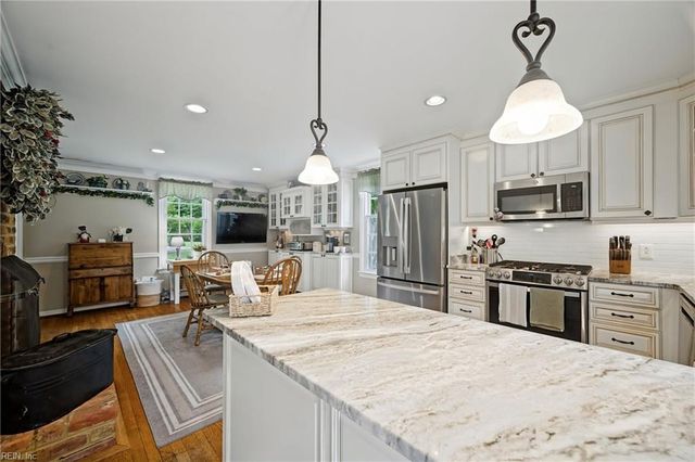 423 Weston RD, Yorktown, VA 23692