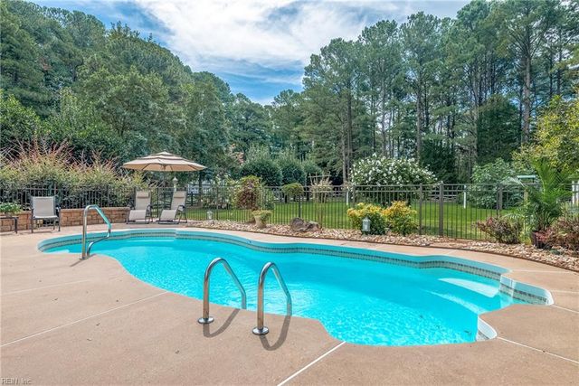 423 Weston RD, Yorktown, VA 23692
