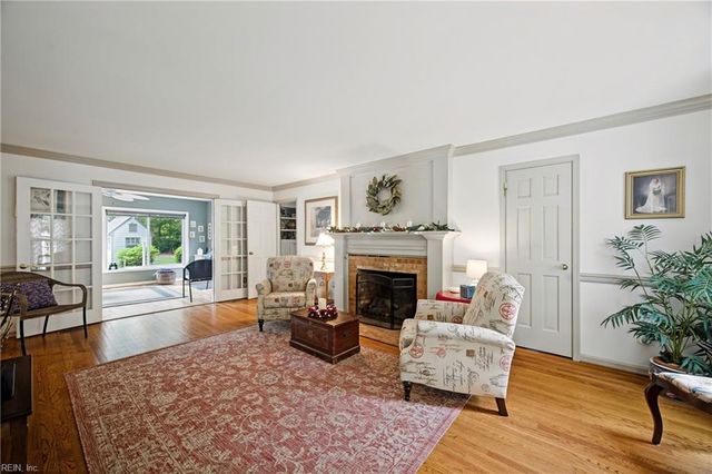 423 Weston RD, Yorktown, VA 23692