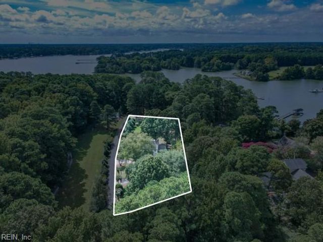 423 Weston RD, Yorktown, VA 23692