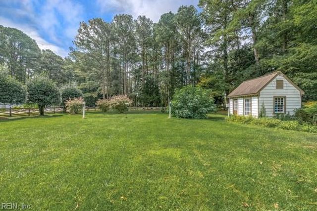 423 Weston RD, Yorktown, VA 23692