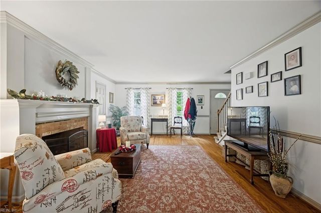 423 Weston RD, Yorktown, VA 23692