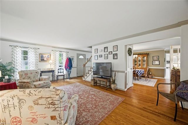 423 Weston RD, Yorktown, VA 23692