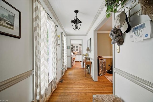 423 Weston RD, Yorktown, VA 23692