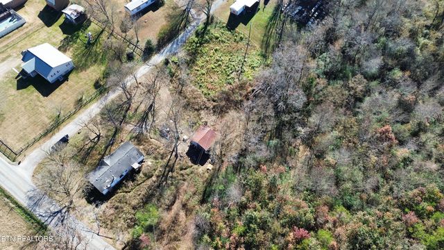 104 Druid Hill Rd, Tellico Plains, TN 37385