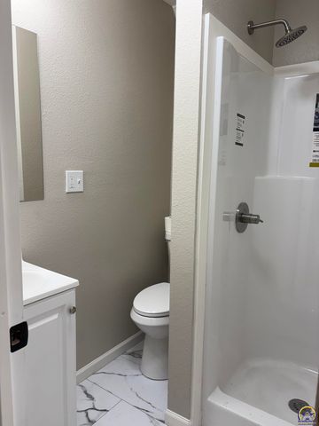 2316 SW Mission AVE, Topeka, KS 66614