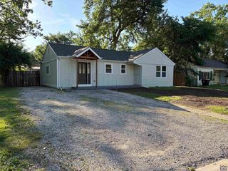 2316 SW Mission AVE, Topeka, KS 66614