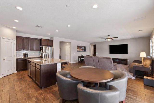 1710 Adeline Ct, Hughson, CA 95326