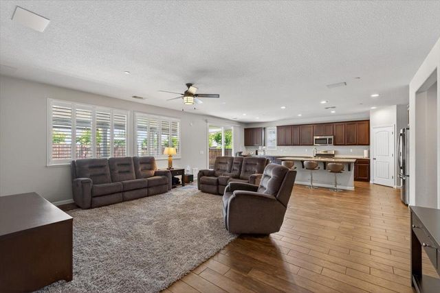 1710 Adeline Ct, Hughson, CA 95326