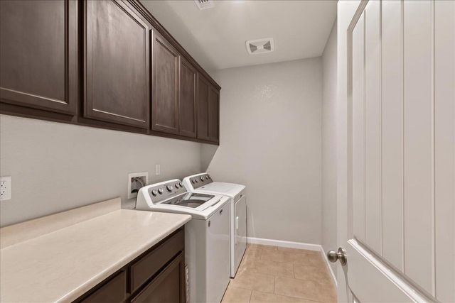 1710 Adeline Ct, Hughson, CA 95326