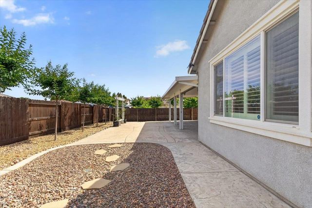 1710 Adeline Ct, Hughson, CA 95326