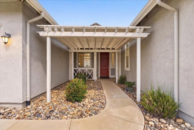 1710 Adeline Ct, Hughson, CA 95326