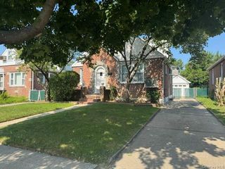 83-19 255th Street, Floral Park, NY 11004