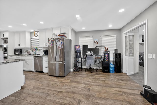 1009 Cherry Avenue, Dalhart, TX 79022