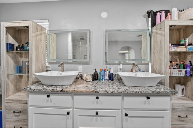 1009 Cherry Avenue, Dalhart, TX 79022