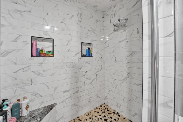 1009 Cherry Avenue, Dalhart, TX 79022