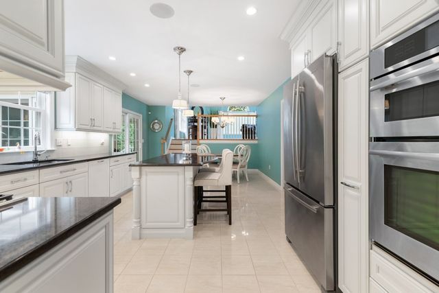 21 Partridge Lane, Wakefield, MA 01880