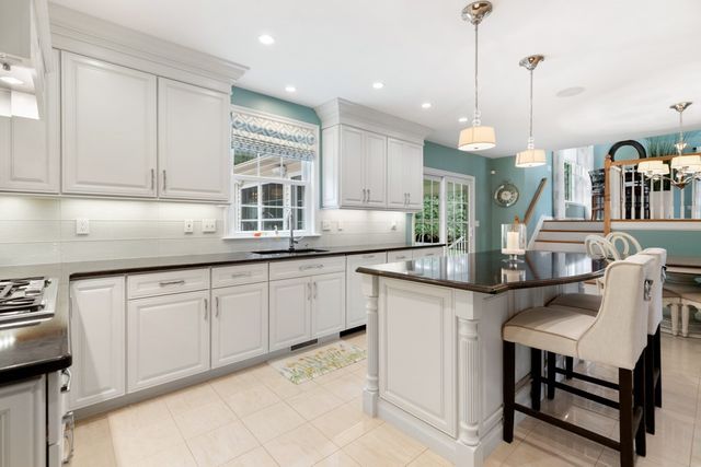 21 Partridge Lane, Wakefield, MA 01880