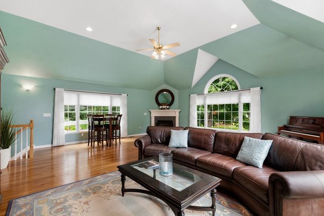 21 Partridge Lane, Wakefield, MA 01880