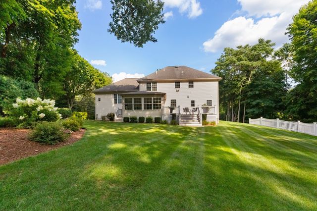 21 Partridge Lane, Wakefield, MA 01880