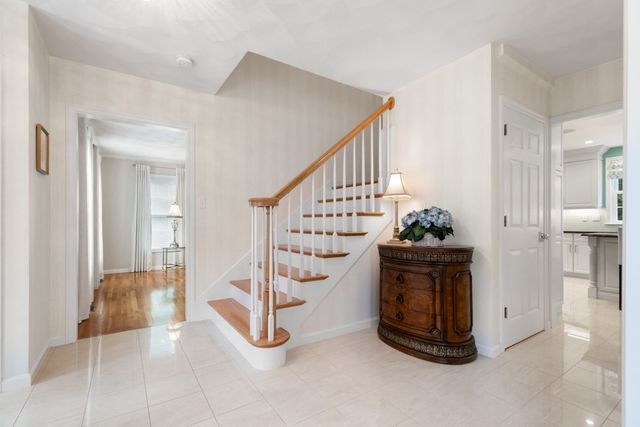 21 Partridge Lane, Wakefield, MA 01880