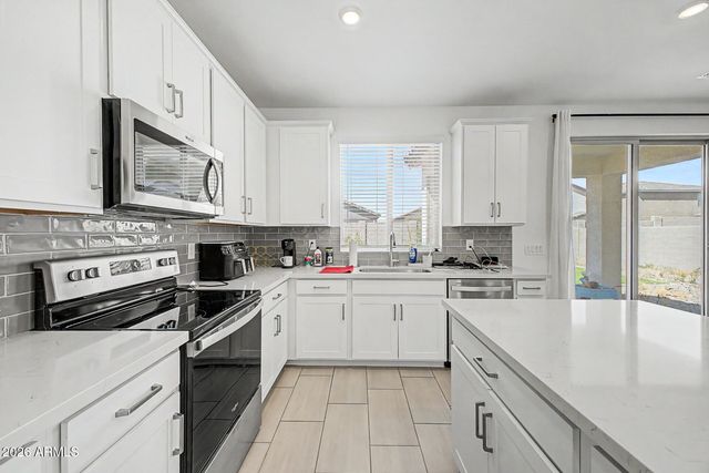 1996 E LARIAT Avenue, San Tan Valley, AZ 85140