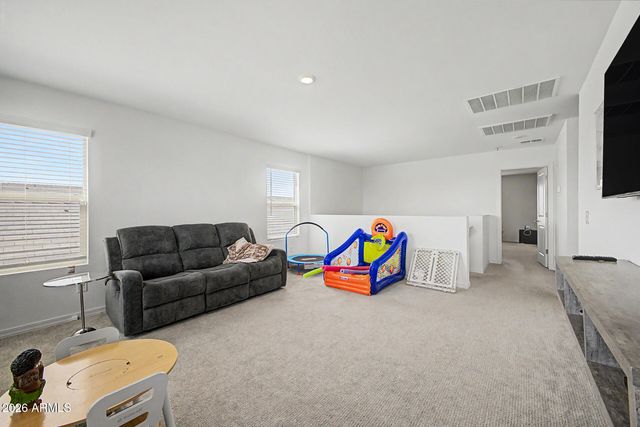 1996 E LARIAT Avenue, San Tan Valley, AZ 85140