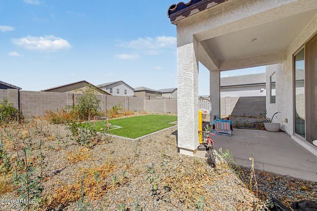 1996 E LARIAT Avenue, San Tan Valley, AZ 85140