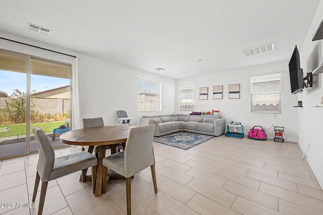 1996 E LARIAT Avenue, San Tan Valley, AZ 85140