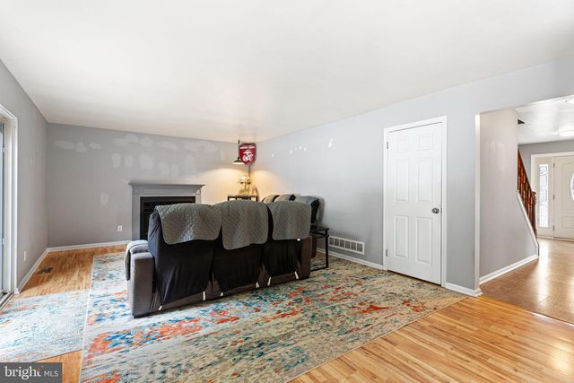 10 CRISFIELD RD, Sicklerville, NJ 08081