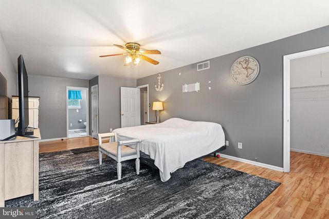 10 CRISFIELD RD, Sicklerville, NJ 08081