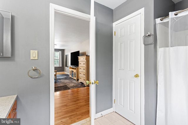 10 CRISFIELD RD, Sicklerville, NJ 08081