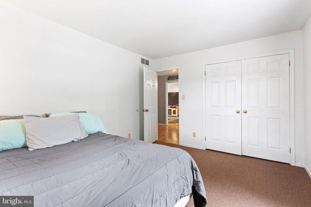 10 CRISFIELD RD, Sicklerville, NJ 08081