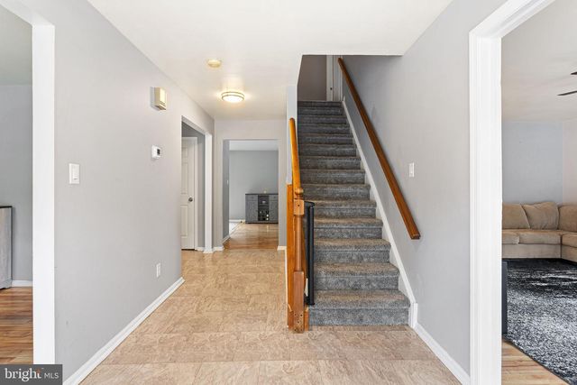 10 CRISFIELD RD, Sicklerville, NJ 08081