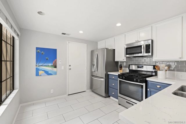 12305 Caminito Mira Del Mar, San Diego, CA 92130