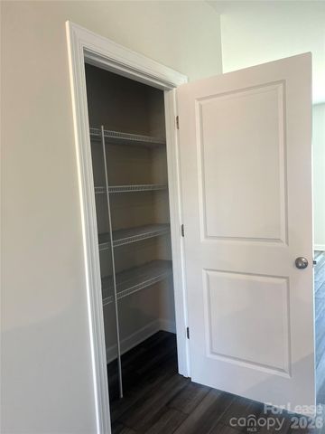 3718 Memorial Parkway, Charlotte, NC 28217