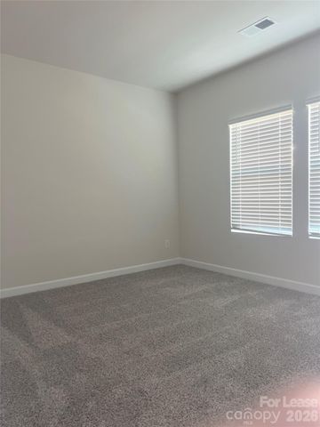 3718 Memorial Parkway, Charlotte, NC 28217